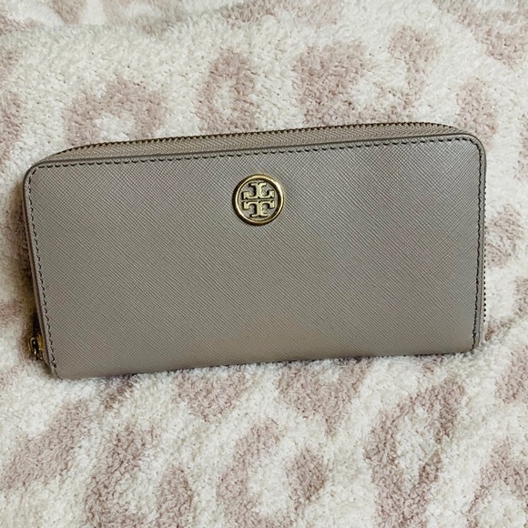 Tory Burch Handbags - Tory Burch Wallet